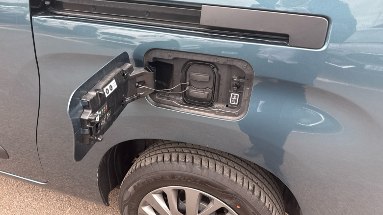 Citroen Berlingo 100kW Plus XL 52kWh 5dr Auto [7 Seat] Electric Estate